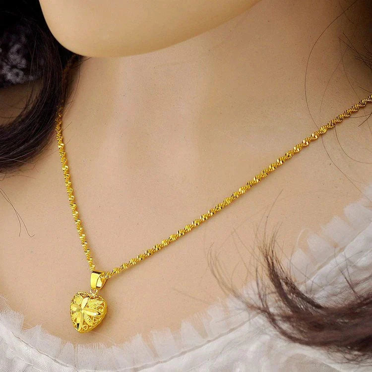 LAST DAY OF DISCOUNT 🔥  Gold Aura Heart Necklace